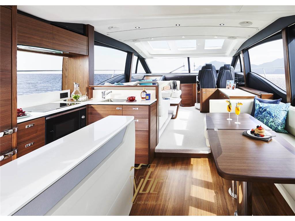 Princess Yachts S62