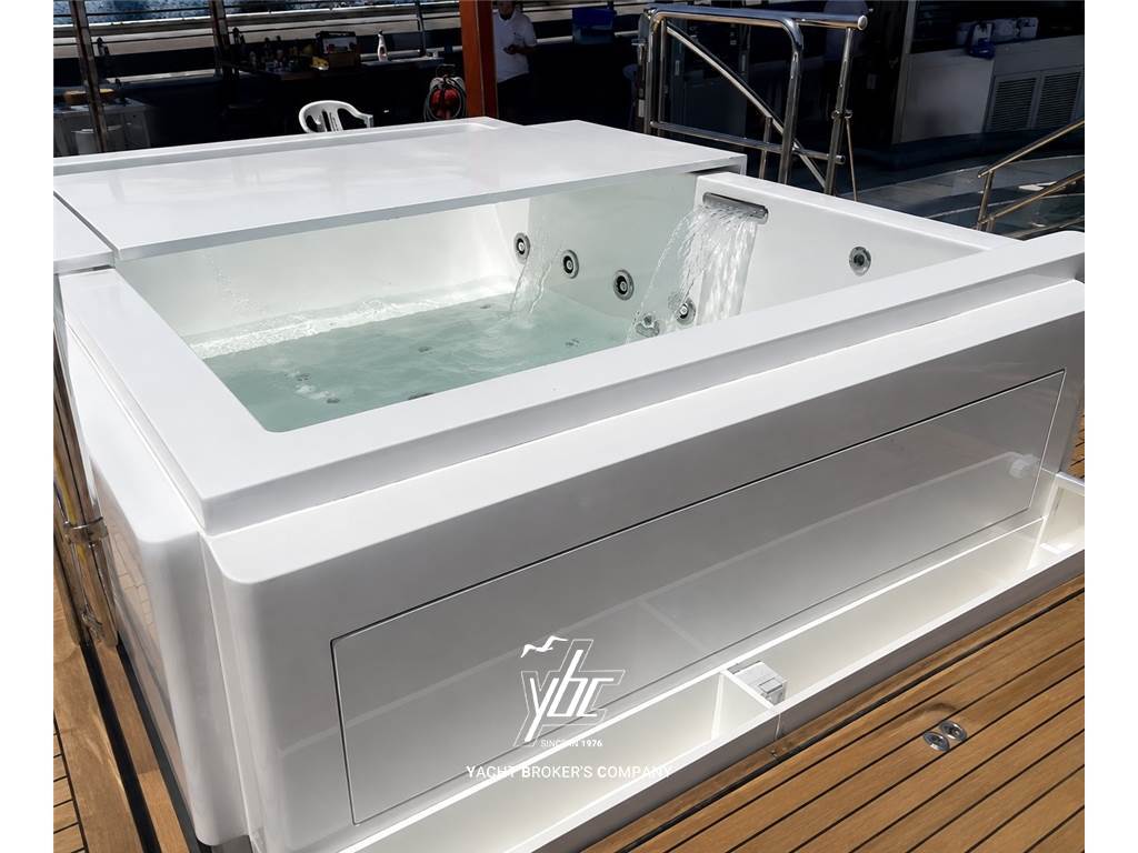 Overmarine Mangusta 92