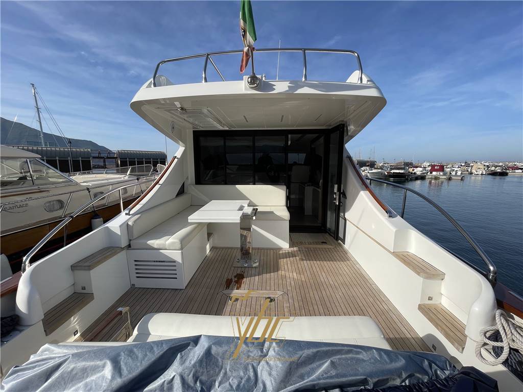 Austin Parker 48 Sundeck