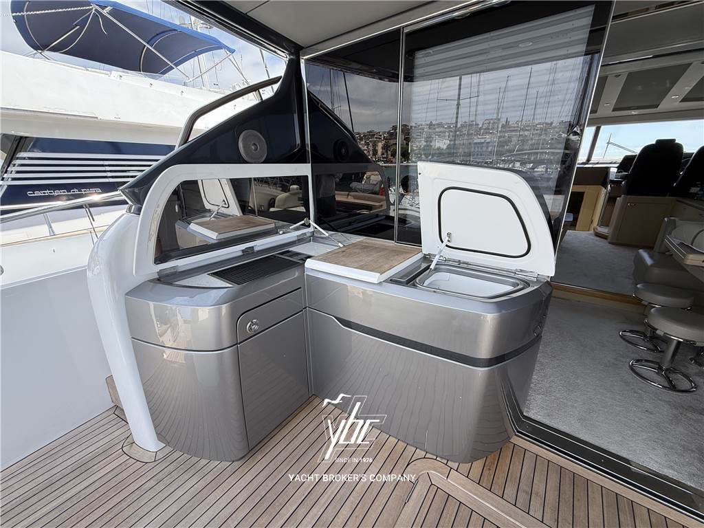 Princess Yachts V60