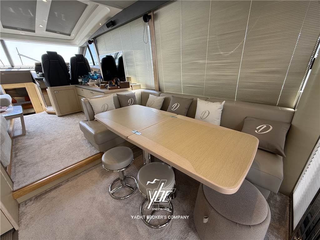 Princess Yachts V60