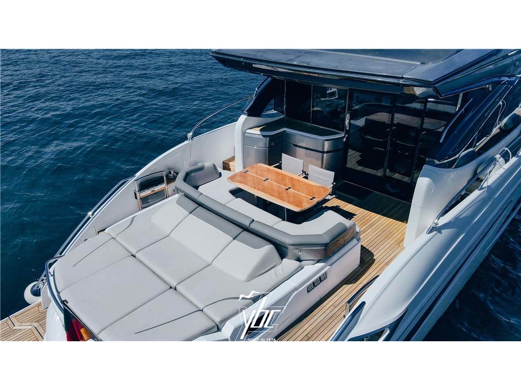 Princess Yachts V60
