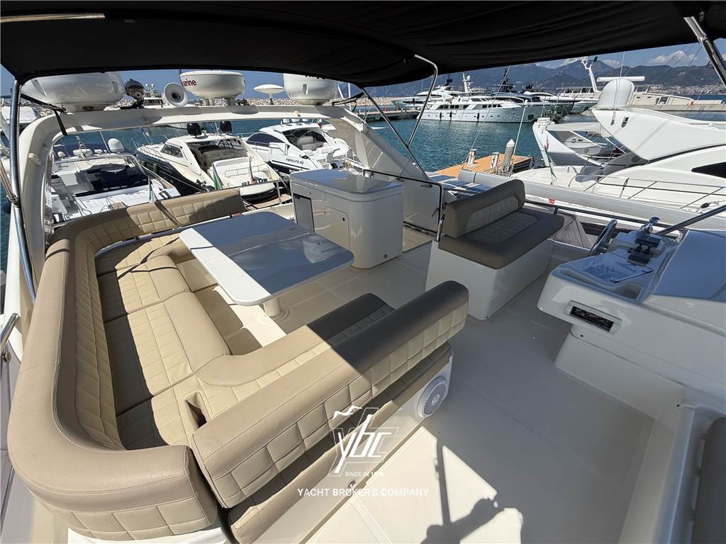 Ferretti Yachts 630