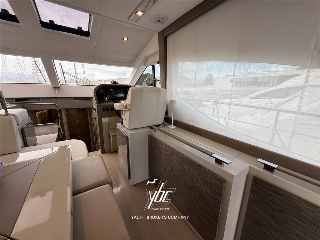 Austin Parker 48 Sundeck