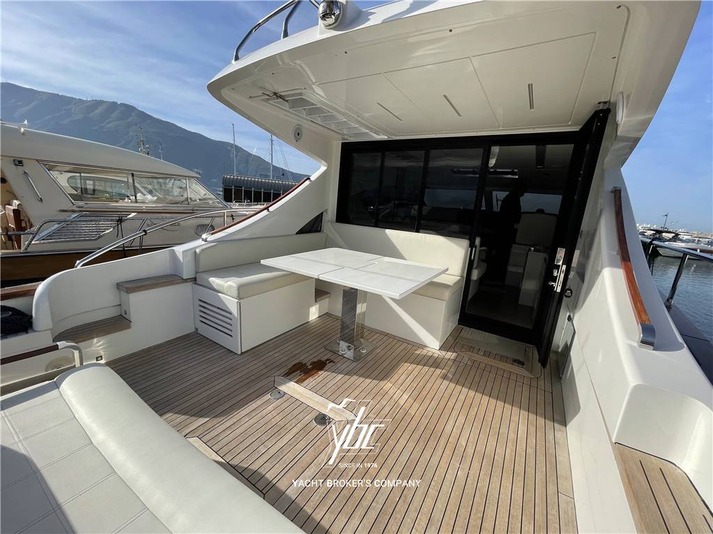 Austin Parker 48 Sundeck