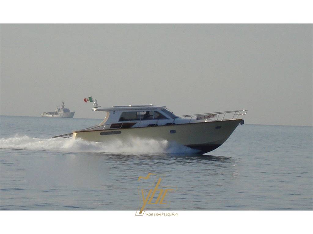 Solare Yachts 43