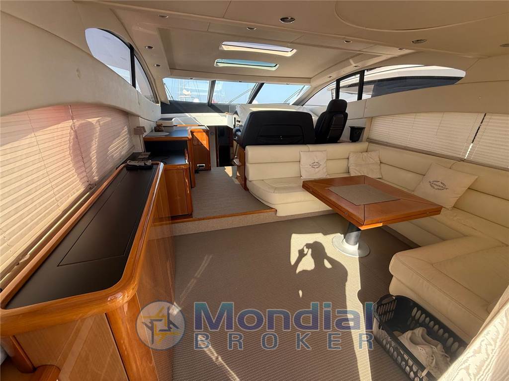 SUNSEEKER Sunseeker predator 62