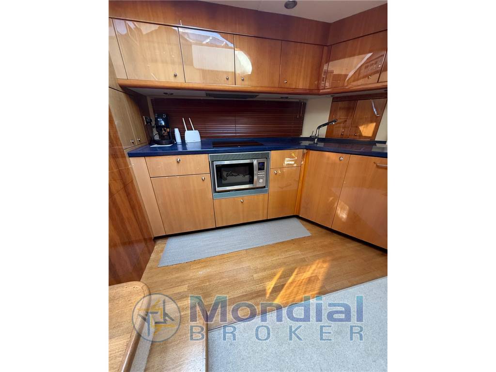 SUNSEEKER Sunseeker predator 62