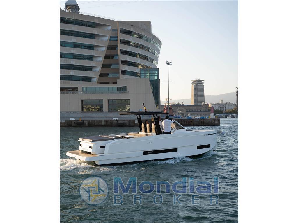 De Antonio Yachts D32