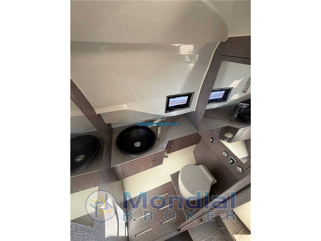 NUOVA JOLLY PRINCE 38 SPORT CABIN