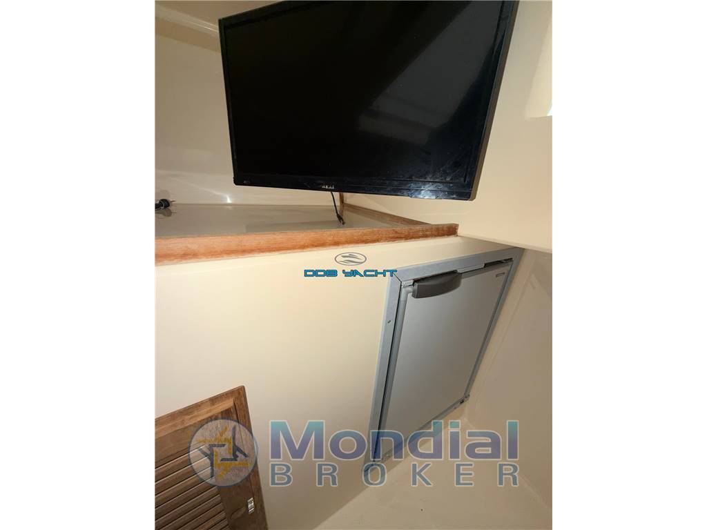 CANTIERI TIRRENIA VIVEUR 26