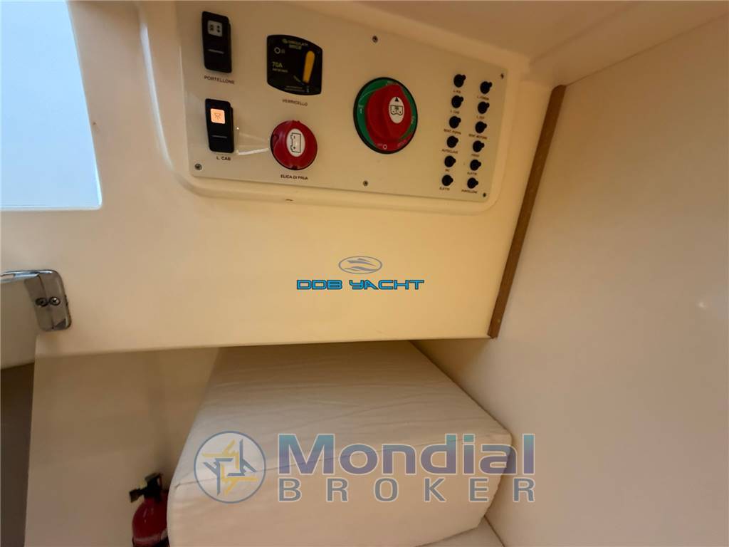 CANTIERI TIRRENIA VIVEUR 26