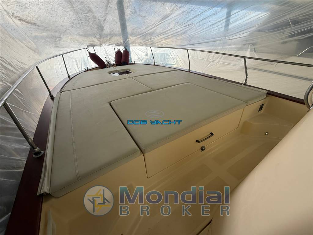 CANTIERI TIRRENIA VIVEUR 26