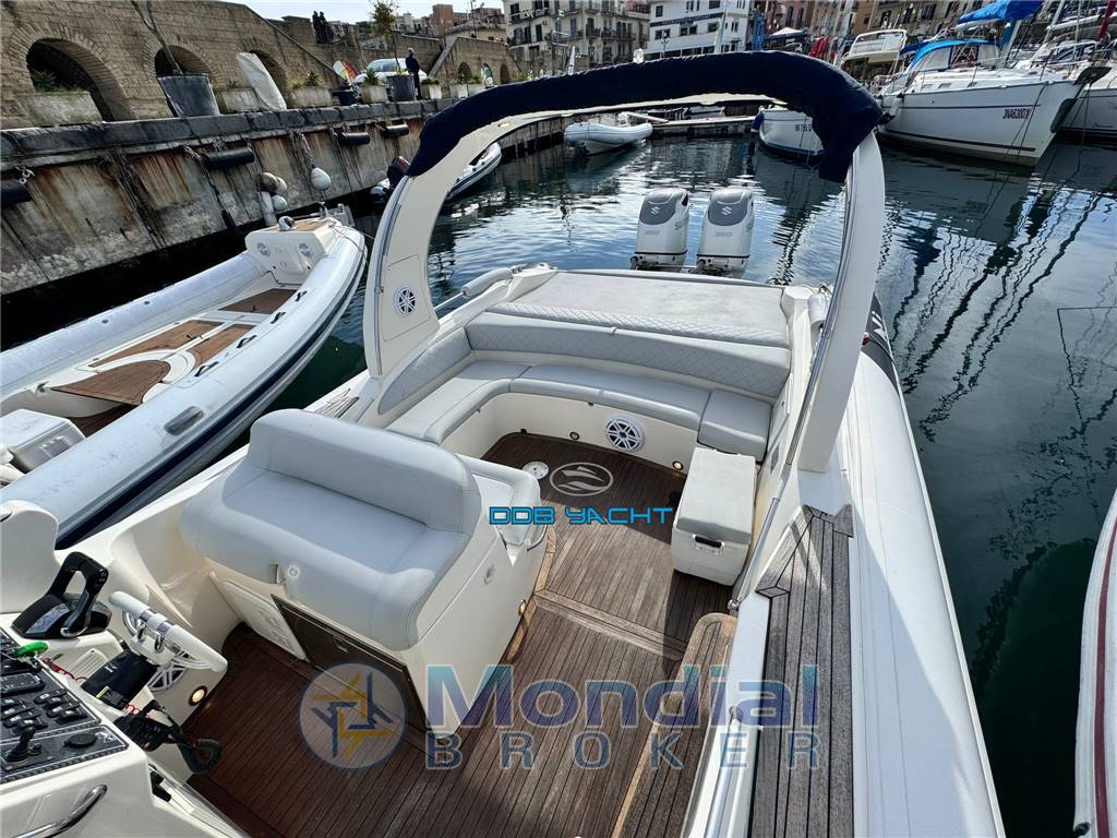 NUOVA JOLLY PRINCE 35 SPORT CABIN