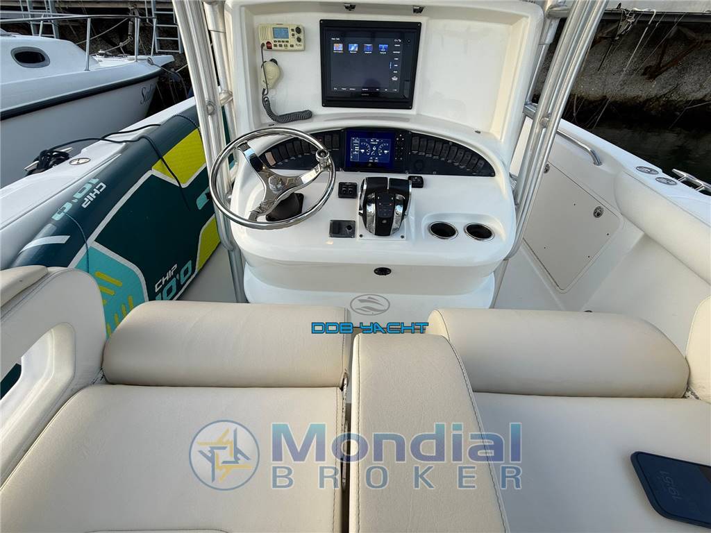 BOSTON WHALER 320 OUTRAGE