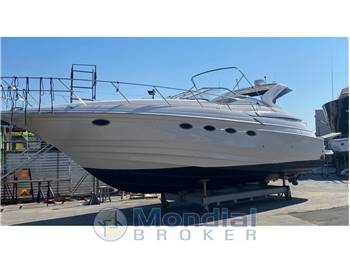 REGAL YACHTS - 4260 Commodore