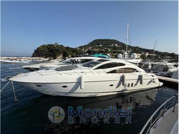 SUNSEEKER - Sunseeker predator 62
